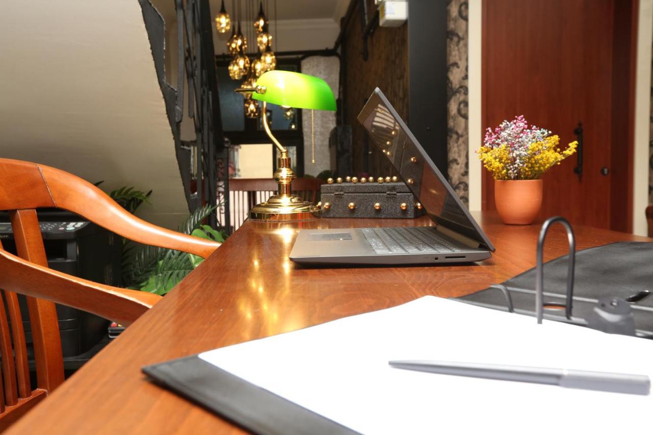 Perazre Hotel Istanbul Bagian luar foto
